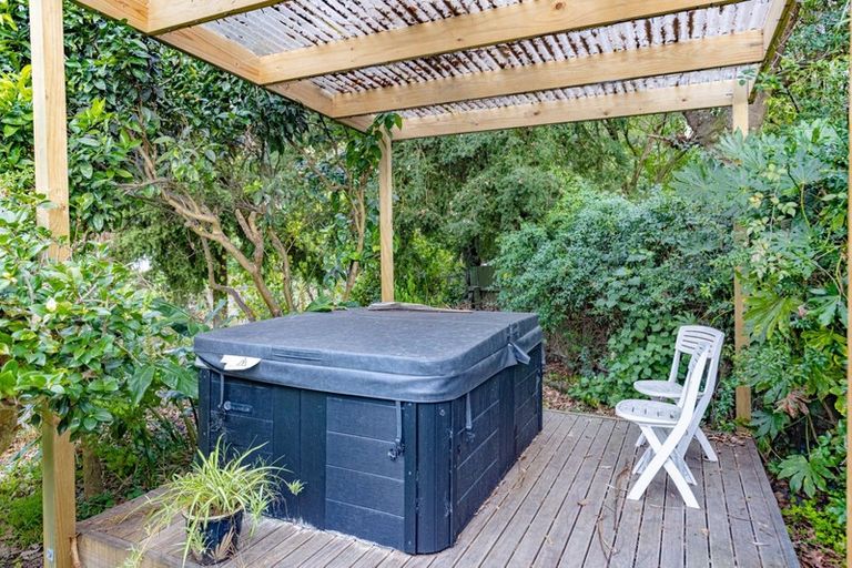 Photo of property in 16 Clapham Place, Whanganui East, Whanganui, 4500