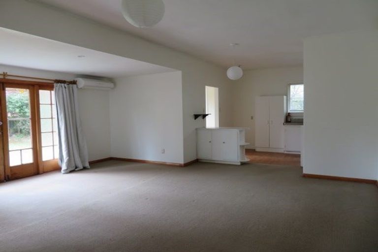 Photo of property in 8 Tirangi Road, Moera, Lower Hutt, 5010
