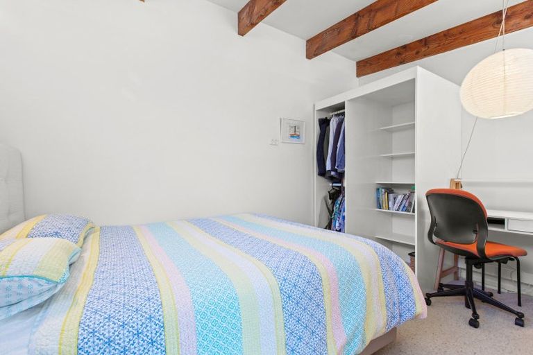 Photo of property in 39 Tiromoana Road, Raumati South, Paraparaumu, 5032