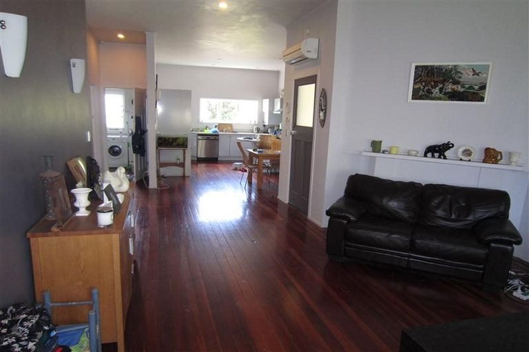 Photo of property in 17 Old Mill Road, Grey Lynn, Auckland, 1021