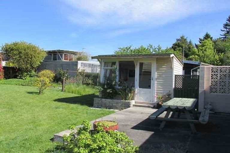 Photo of property in 12 Otupai Street, Two Mile Bay, Taupo, 3330