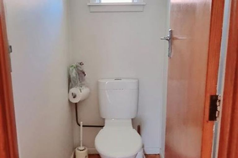 Photo of property in 1a Sutton Crescent, Papatoetoe, Auckland, 2025