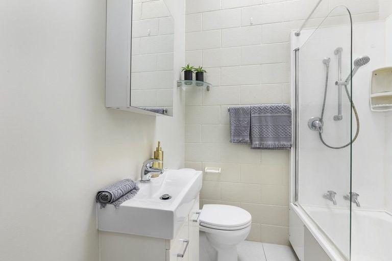 Photo of property in 10b Camellia Terrace, Maungaraki, Lower Hutt, 5010