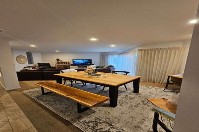 Photo of property in 15 Keppoch Court, Dannemora, Auckland, 2016