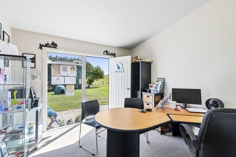 Photo of property in 125 Derham Road, Te Horo, Otaki, 5581