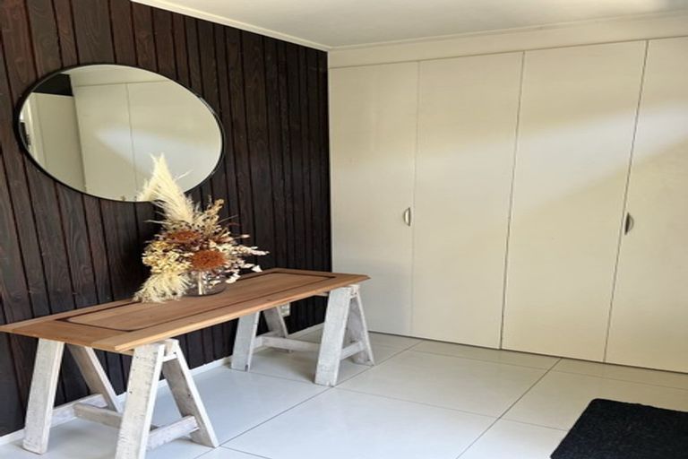 Photo of property in 2/5 Whareora Terrace, Cashmere, Christchurch, 8022