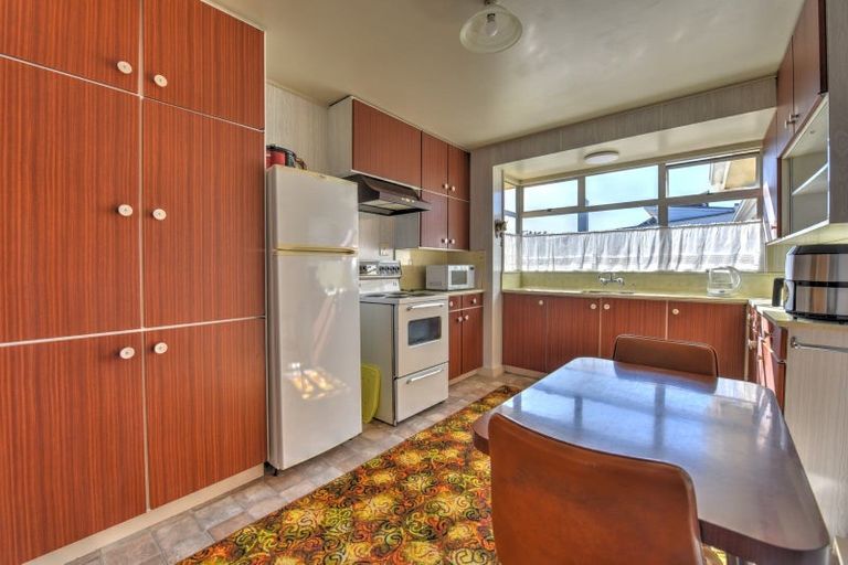 Photo of property in 102 Ferry Road, Edendale, 9825