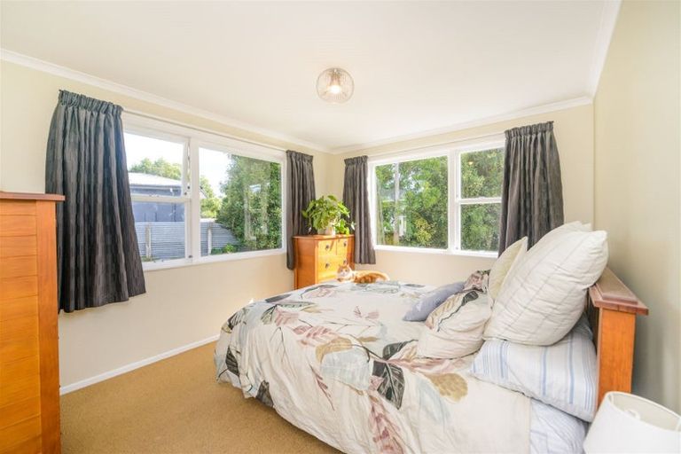Photo of property in 30 Snowdon Avenue, Terrace End, Palmerston North, 4410