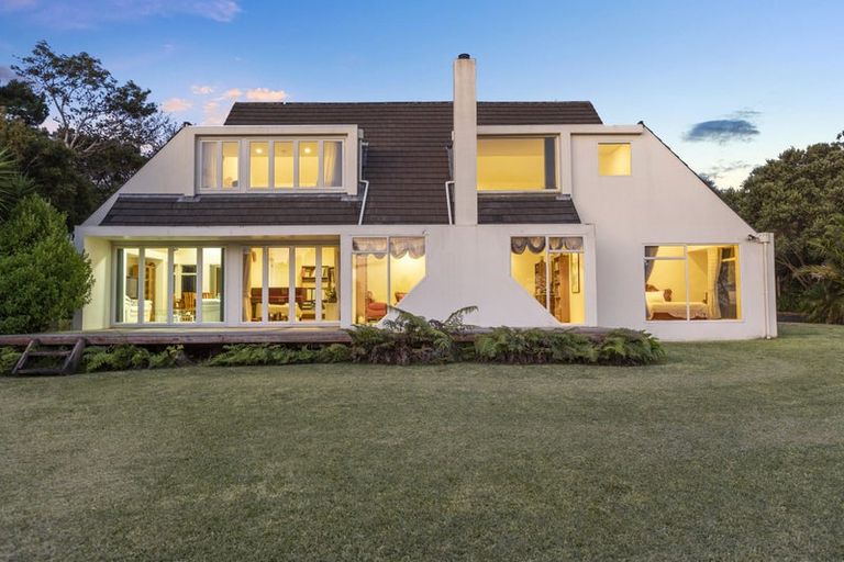 Photo of property in 99 Onetaunga Road, Chatswood, Auckland, 0626