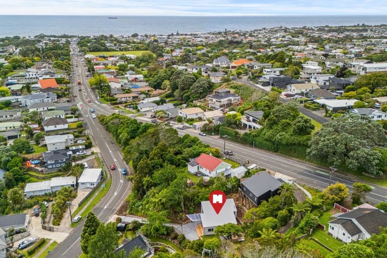 Photo of property in 5 Awanui Street, Merrilands, New Plymouth, 4312