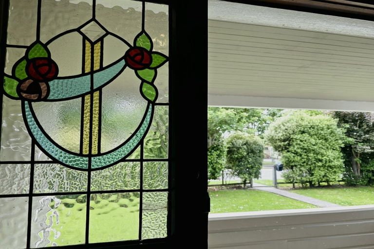 Photo of property in 16 Buller Street, Picton, 7220