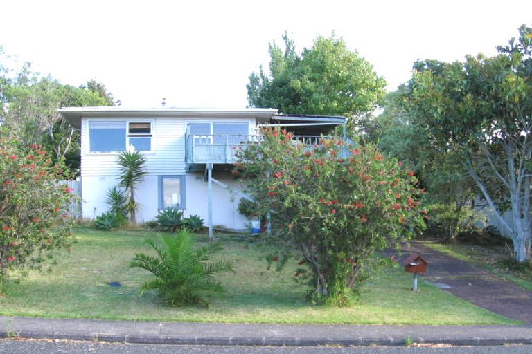Photo of property in 5 Infidel Place, Torbay, Auckland, 0630