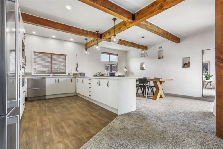 Photo of property in 10 Palm Grove Drive, Western Heights, Hamilton, 3200