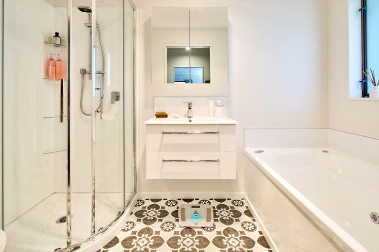 Photo of property in 23 Mcenroe Grove, Naenae, Lower Hutt, 5011