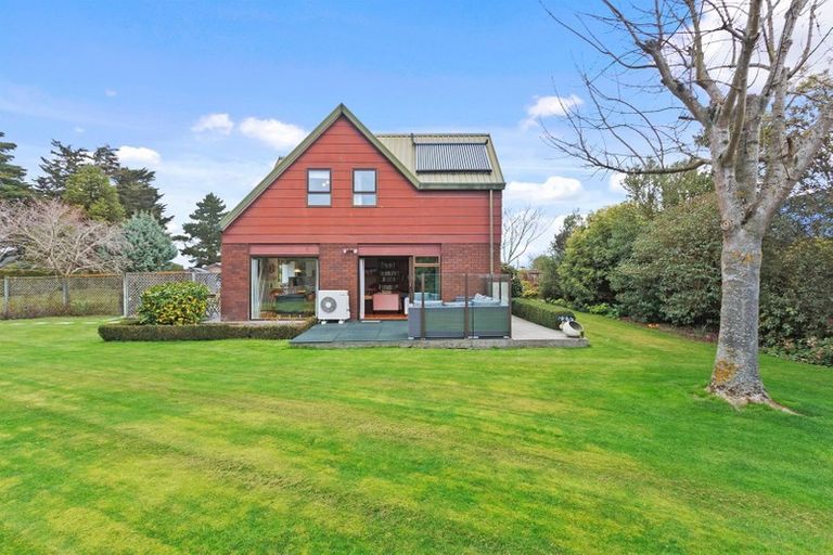 Photo of property in 16 Waitikiri Drive, Parklands, Christchurch, 8083