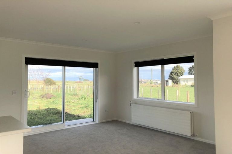Photo of property in 72 Kuku Beach Road, Kuku, Levin, 5570