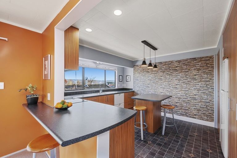 Photo of property in 43 Grace Crescent, Richmond Heights, Taupo, 3330