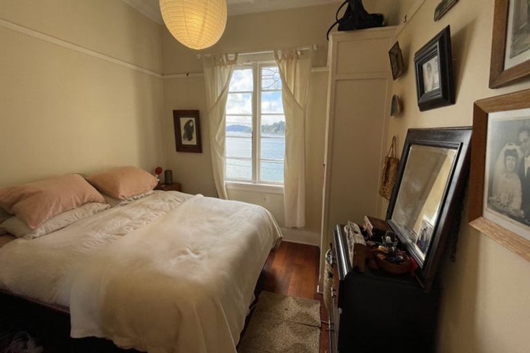 Photo of property in 1/136 Evans Bay Parade, Roseneath, Wellington, 6021