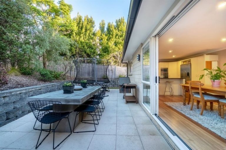 Photo of property in 14 Bur Oak Terrace, Schnapper Rock, Auckland, 0632