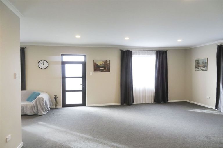 Photo of property in 71 Hokonui Drive, Gore, 9710