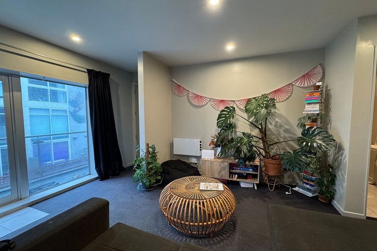 Photo of property in 4/41 Home Street, Mount Victoria, Wellington, 6011