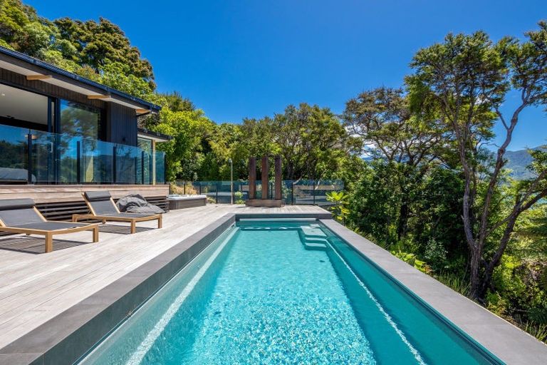 Photo of property in 25 Astrolabe View, Kaiteriteri, Motueka, 7197