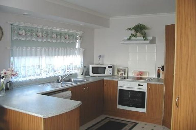 Photo of property in 14 Albert Street, Pukekohe, 2120