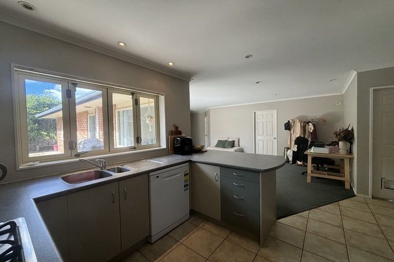 Photo of property in 19 Les Fisher Place, Pukekohe, 2120