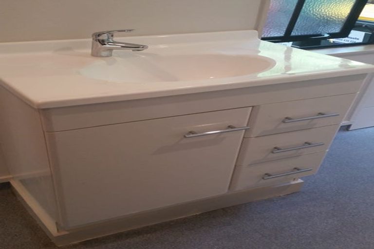 Photo of property in 59 Renown Road, Raumati South, Paraparaumu, 5032