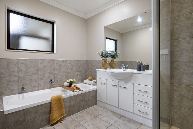 Photo of property in 27 Greig Place, Pukekohe, 2120