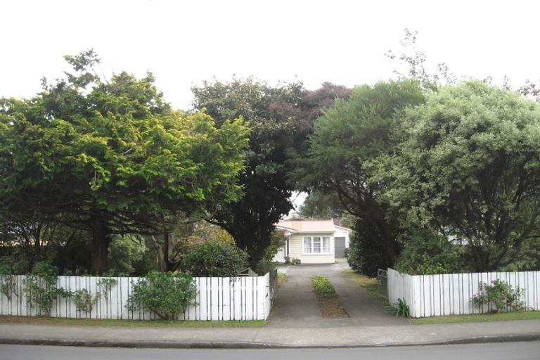 Photo of property in 227 Matai Road, Raumati Beach, Paraparaumu, 5032