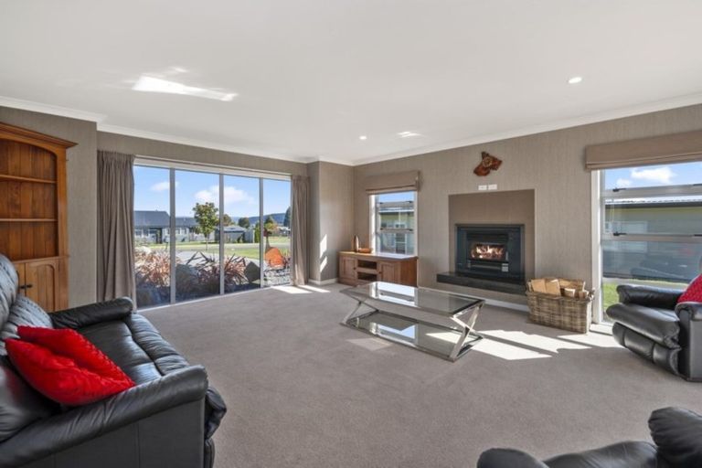 Photo of property in 21 Bodes Lane, Kinloch, Taupo, 3377