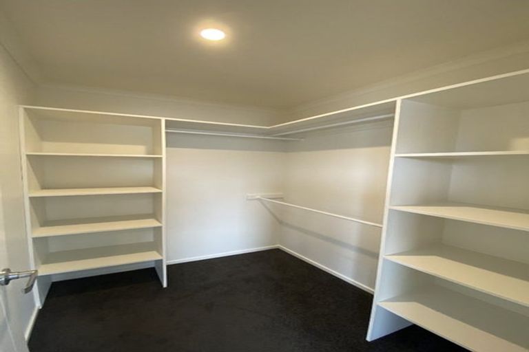 Photo of property in 9 Okataina Way, Aotea, Porirua, 5024