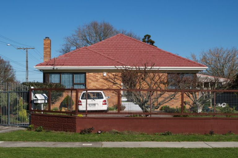 Photo of property in 2/16 Walter Street, Mangere East, Auckland, 2024