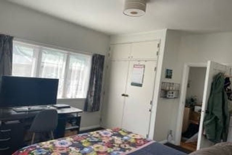 Photo of property in 73 Bell Road, Waiwhetu, Lower Hutt, 5010