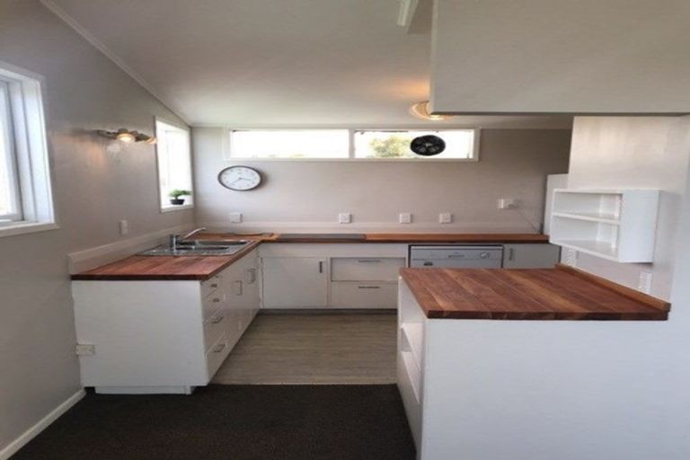 Photo of property in 34 Grove Road, Kelburn, Wellington, 6012