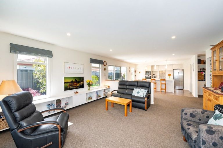 Photo of property in 8 Rotoiti Way, Poraiti, Napier, 4112