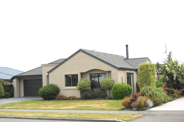 Photo of property in 46 Forest Drive, Parklands, Christchurch, 8083
