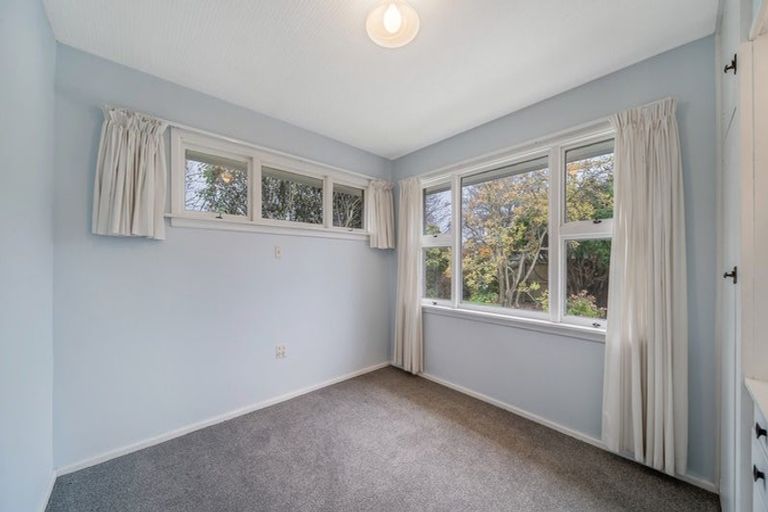 Photo of property in 10 Burnside Crescent, Burnside, Christchurch, 8053