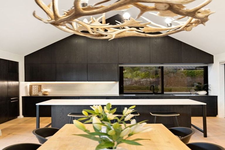 Photo of property in 1 Wanderer Lane, Jacks Point, Queenstown, 9371