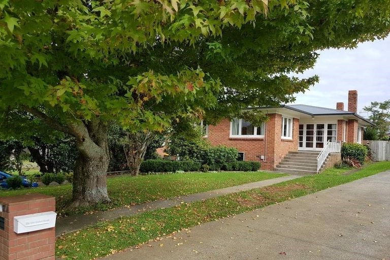 Photo of property in 17 Collie Road, Pukekohe, 2120