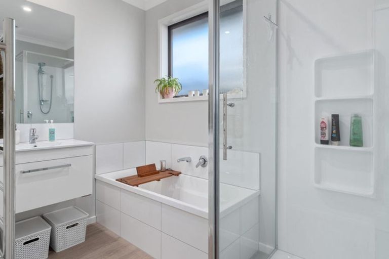 Photo of property in 3 Tamapahore Boulevard, Papamoa Beach, Papamoa, 3118