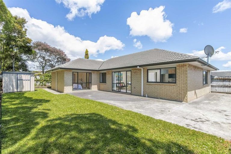Photo of property in 11 Campile Close, East Tamaki, Auckland, 2016