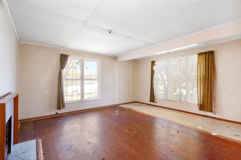 Photo of property in 48 Driver Crescent, Cannons Creek, Porirua, 5024