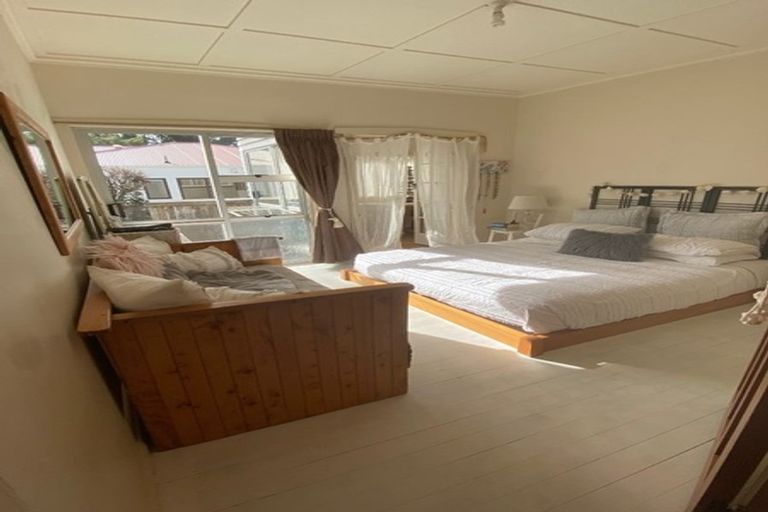 Photo of property in 385 Devonport Road, Tauranga South, Tauranga, 3112