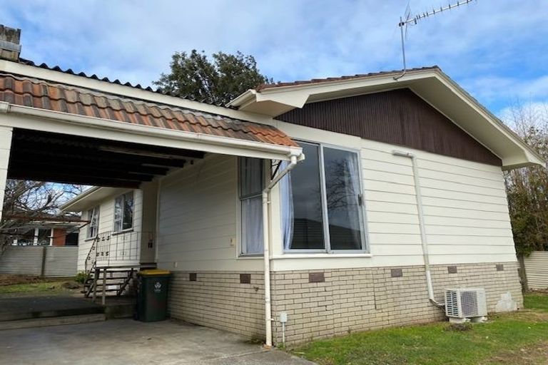 Photo of property in 2/48 Archmillen Avenue, Pakuranga Heights, Auckland, 2010