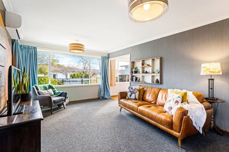 Photo of property in 3 Hikurangi Street, Te Atatu Peninsula, Auckland, 0610