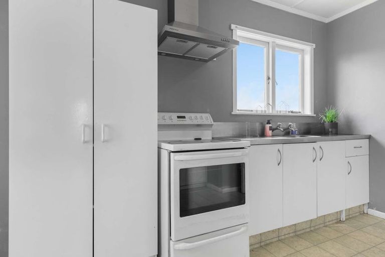 Photo of property in 14 Keats Crescent, Enderley, Hamilton, 3214