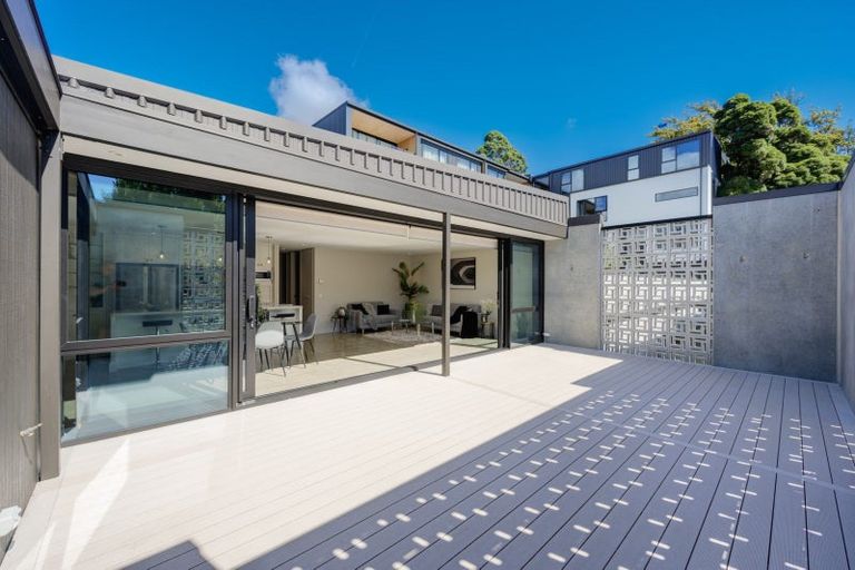 Photo of property in 6/8 Sussex Street, Nelson, 7010