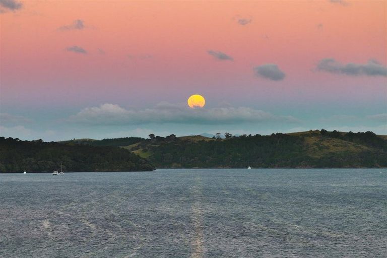 Photo of property in 39 Little Compton Mews, Snells Beach, 0920